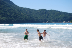 Estudo-e-Lazer-nas-belas-praias-da-Ilha