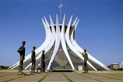 Catedral-Metropolitana-Nossa-Senhora-Aparecida-arquitetura-e-religiao
