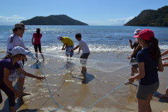 Tradicao-caicara-oficina-sobre-diferentes-metodos-de-pesca-artesanal-em-Mamangua