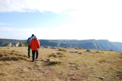 Caminhando-pelos-Campos-de-Altitude-para-chegar-aos-diferentes-canions